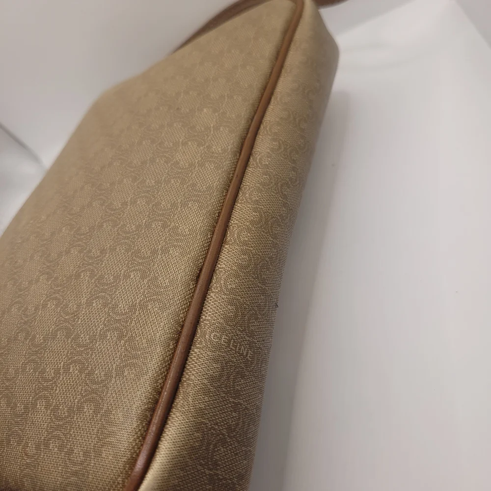 Celine - Picture 2 of 7